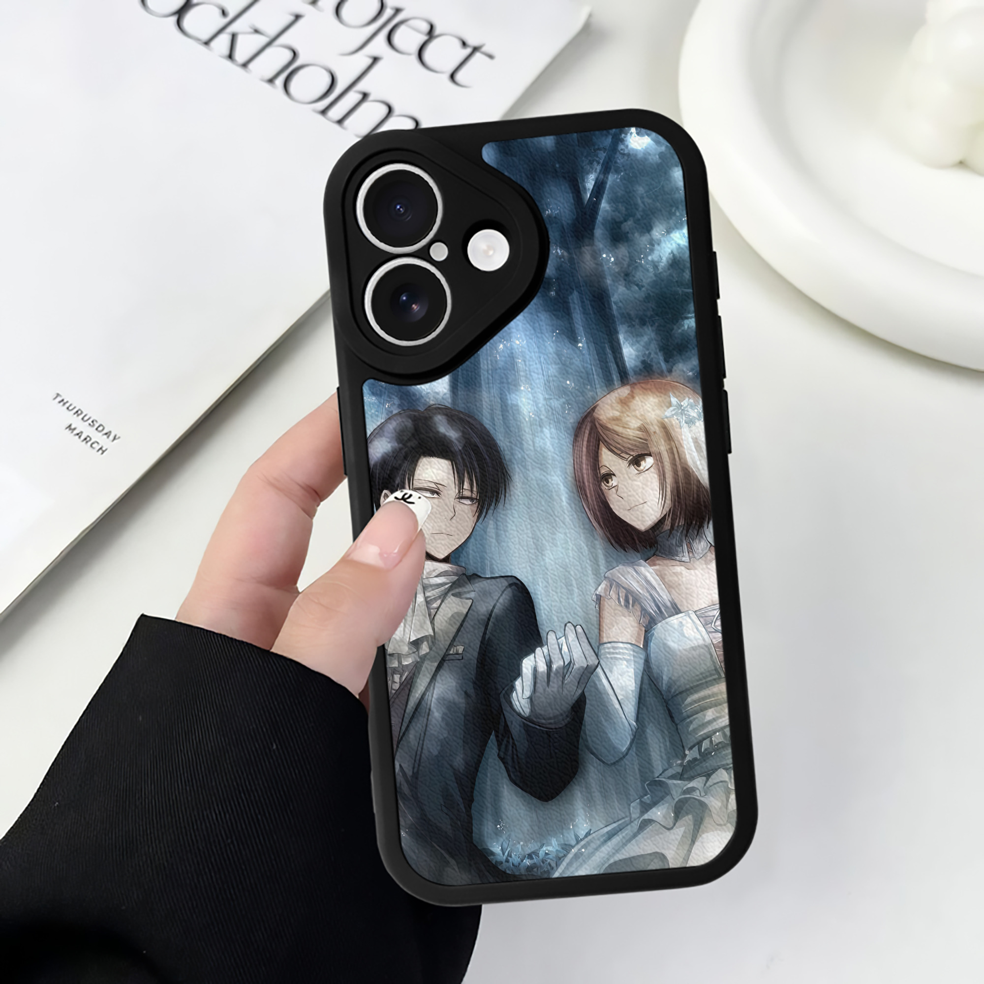 （画像用） 進撃の巨人 Attack on Titan 【iPhone 16シリーズ対応】シリコンスマホケース（レザー調） 材質：シリコン